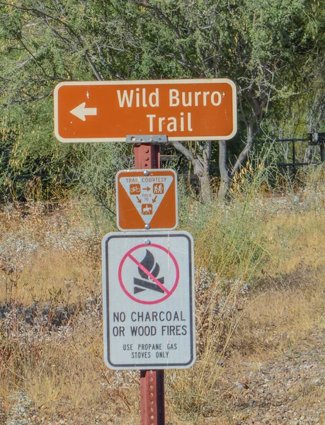 Segno Wild Burro Trail Utilizzare Cortesia Sul Sentiero Nessun Fuoco — Foto Stock