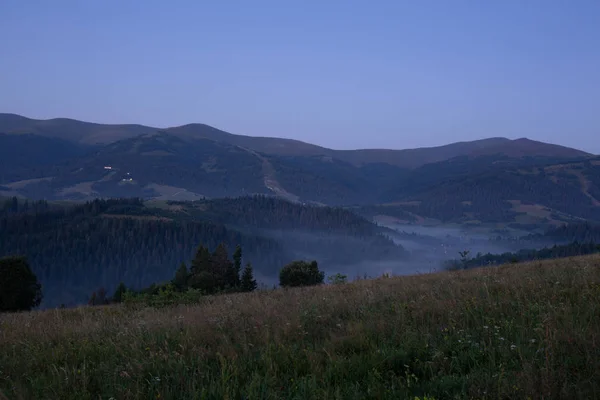 Vue Sur Une Vallée Dans Une Belle Matinée Avec Brouillard — Photo