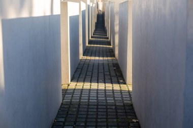 Öldürülen Yahudilerin Avrupa, Berlin, Almanya, Aralık 2018 anıt.