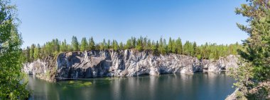 Ruskeala, Rusya'nın büyük kanyon panoramik manzaralı