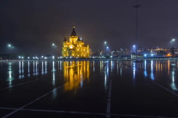 러시아 니즈니노브고로드에 있는 알렉산더 네브스키 대성당 — 스톡 사진