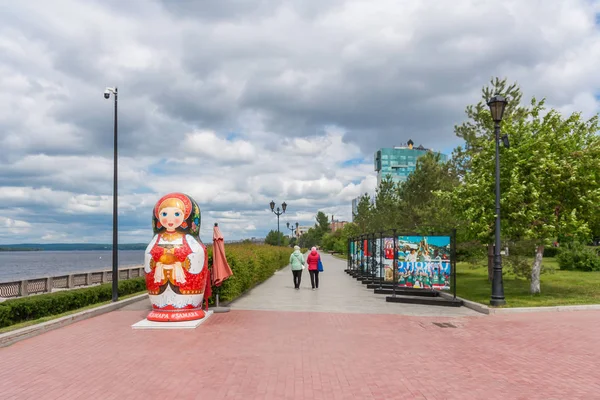 Perhotelan tanggul Volga di Samara — Stok Foto