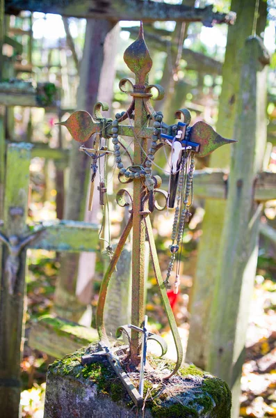 Святилище Кладовища Garbarka Горі Польща — стокове фото