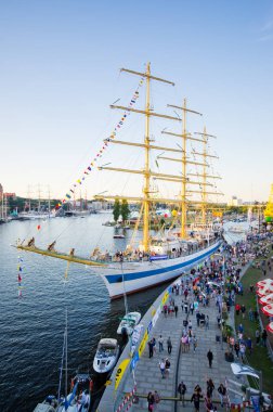 Szczecin, Polonya - 05 Ağustos 2017: Uzun gemi yarışları. Gemi yelken için uluslararası olay. Szczecin şehir Tall Ships yarışları Şu anki sponsorudur