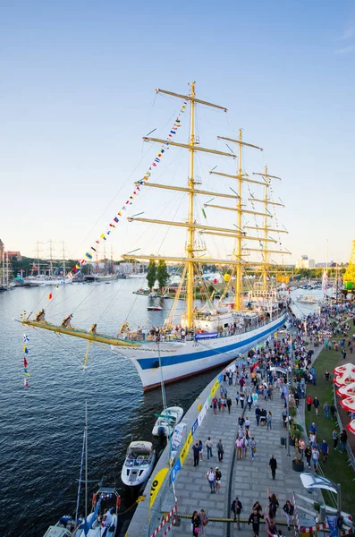 Szczecin, Polonya - 05 Ağustos 2017: Uzun gemi yarışları. Gemi yelken için uluslararası olay. Szczecin şehir Tall Ships yarışları Şu anki sponsorudur