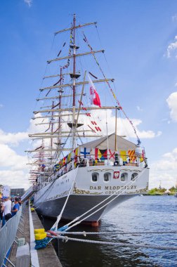 Szczecin, Polonya - 05 Ağustos 2017: Uzun gemi yarışları. Gemi yelken için uluslararası olay. Szczecin şehir Tall Ships yarışları Şu anki sponsorudur