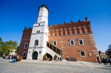 Sandomierz, Polonya - 01 Eylül 2017: şehrin sokaklarında. Sandomierz önemli bir turistik 's onun Old Town için bilinir. Geçmişte, Sandomierz Lesser Poland en önemli kentsel merkezleri sadece biri için kullanılan.