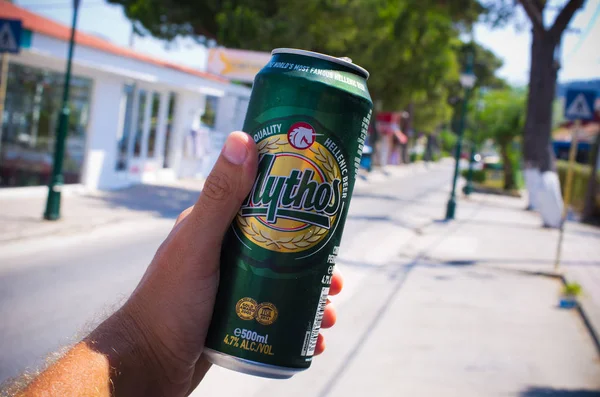 Mythos beer in the can — Stock Photo, Image