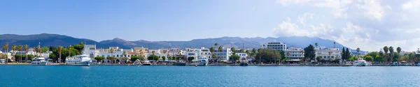 Porto de Kos cidade na ilha, Grécia — Fotografia de Stock