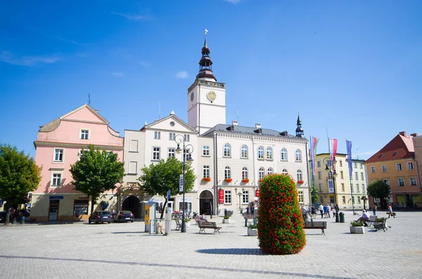 Stadsplein van Dzierzoniow-Neder-Silezië, Polen — Stockfoto