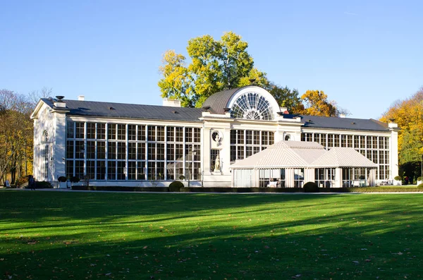 Lazienki-Park in Warschau, Polen — Stockfoto