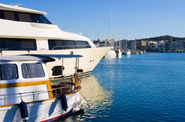 Port de Alcudia 'nın Sahil Kenarı - Mallorca, İspanya
