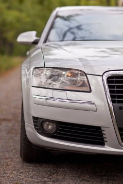 Modern Avrupa otomobil farlar.