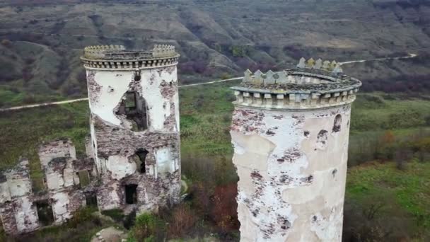 Vista Pájaro Las Torres Arruinadas Del Castillo Chervonohorod Ucrania — Vídeos de Stock