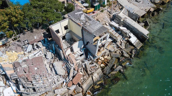 Casa Destruida Después Del Terremoto Orilla Del Mar —  Fotos de Stock
