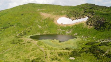 Dağ Gölü'nden kuşbakışı.