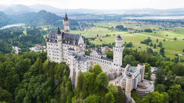 Widok Powietrza Zamku Zamku Neuschwanstein Alpejskich Gór — Zdjęcie stockowe