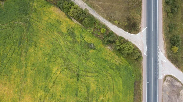 Luchtfoto Van Een Weg Een Groene Veld — Stockfoto