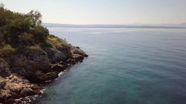 Vista Aérea Aguas Cristalinas Frente Costa Enisland Krk Croacia — Vídeo de stock
