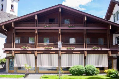 Austian şehir Lofer eski, vintage, ahşap bir evde