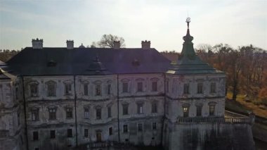 Eski Pidhirtsi Kalesi, Ukrayna üzerinde kuş-göz görüş üzerinden görüntülemek