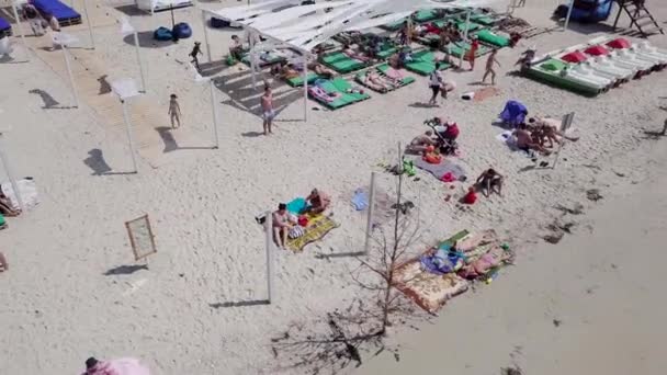 Luftaufnahme Eines Luxuriösen Erholungsgebiets Strand Und Meer — Stockvideo