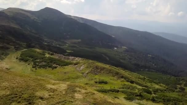 Vista Aérea Piedras Las Montañas Cerca — Vídeo de stock