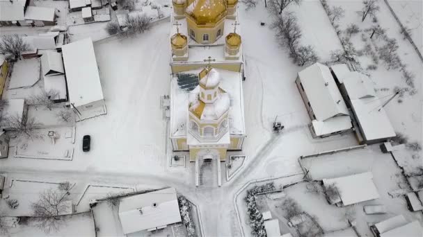 Вид Воздуха Церковь Маленьком Украинском Городке Зимой Время Снегопада — стоковое видео