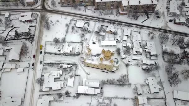 Vista Aérea Panorama Cidade Ucraniana Com Uma Igreja Inverno Durante — Vídeo de Stock