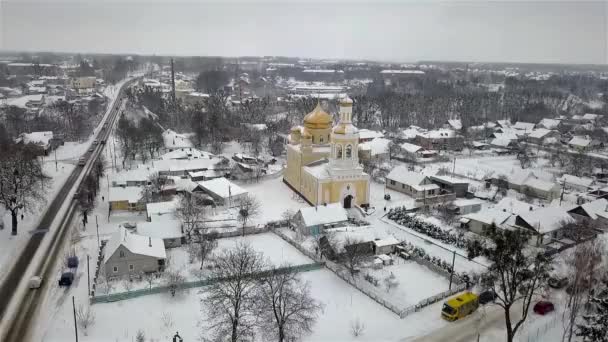 Veduta Aerea Del Panorama Della Città Ucraina Con Una Chiesa — Video Stock