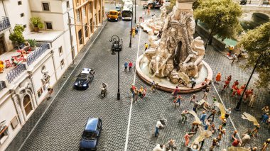 Hamburg, Almanya - 4 Kasım 2019: Minyatürler Müzesi 'nde şehir yolu.