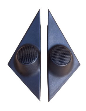 Beyaz arka planda izole edilmiş eski bir arabadan bir çift akustik tweet..