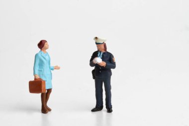 kadın polis trafik polisi ceza yazma 