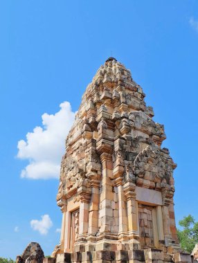 Prasat Sdok Kok Thom Tayland, tarihi Park vardır adanmış bir antik Khmer Hindu tapınağı Shiva yapılan kırmızı Laterite tuğla ve kumtaşı. 