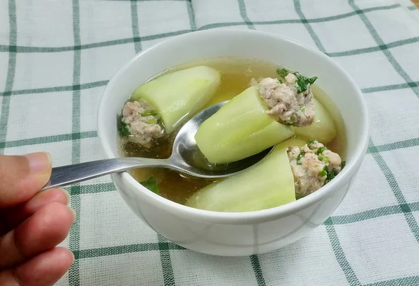 Cozinha Tailandesa Comida Uma Tigela Sopa Pepino Delicioso Recheado Com — Fotografia de Stock