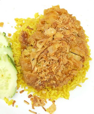 Mutfağı ve yemek, tavuk Biryani veya Basmati pilav tavuk ve baharat ile terbiyeli. Biri en popüler tabakta Wolrd.