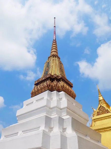 Piękna Złota Pagoda Świątynia Wat Phra Kaew Pałac Bangkok Tajlandia — Zdjęcie stockowe