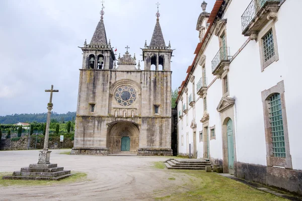 Felgueiras, Portekiz - 10 Haziran 2018: Santa Maria de Pombeiro Manastırı Romanesk rota, Porto bölgesi, Portekiz