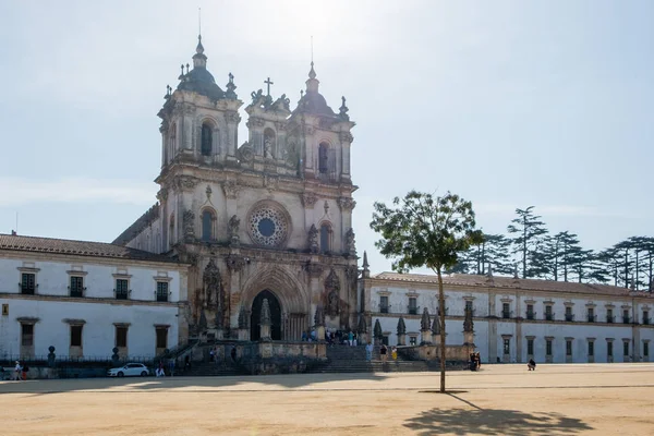 Alcobaca, Portekiz - 22 Eylül 2018: Manastırı, Santa Maria de Alcobaca, olarak da bilinir Kraliyet Manastırı, Santa Maria de Alcobaca Leiria bölgesinde, Portekiz