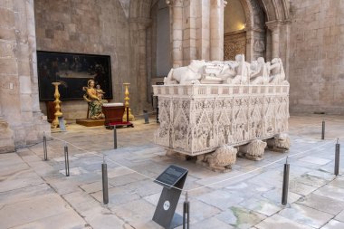 Alcobaca, Portekiz - 22 Eylül 2018: Ayrıntılar içinde manastır Alcobaca Leiria District, Portekiz