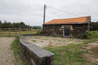 Quintandona, şist evi