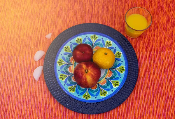 Peaches Centered Talavera Plate Colorful Orange Background — Stock Photo, Image