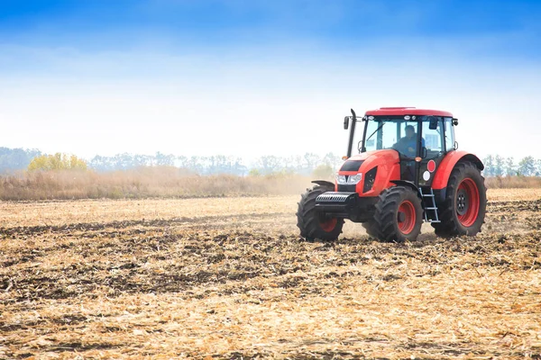Modern Red Tractor Working Field Autumn Day — Stock Photo, Image
