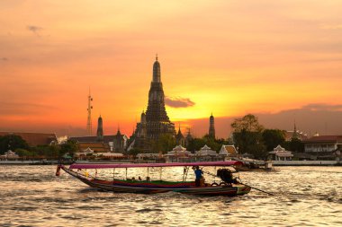 Bangkok Nehri 'ndeki tekne Tayland 