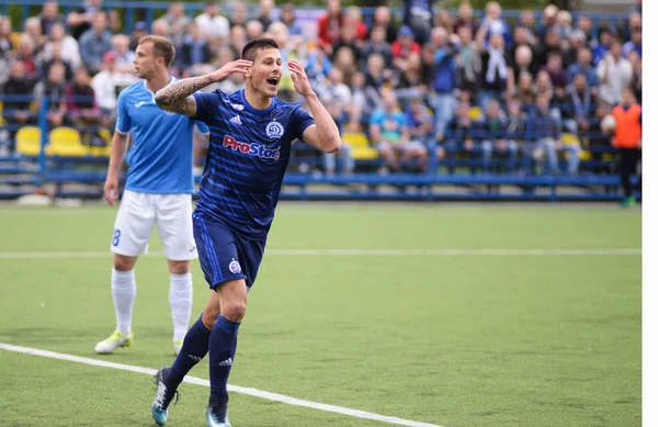 MINSK, BELARUS - 14 MAI 2018 : Le footballeur KHVASHCHYNSKI crie au ballon lors du match de football biélorusse entre le FC Dynamo Minsk et le FC Luch au stade Olimpiyskiy . — Photo