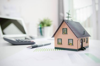 Ev modeli Resepsiyon, ipotek, yatırım veya ev bina kavramı