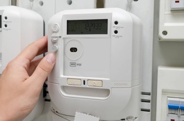 Elektrik enerji sayaçları. Elektrik teknisyeni hizmet birimi