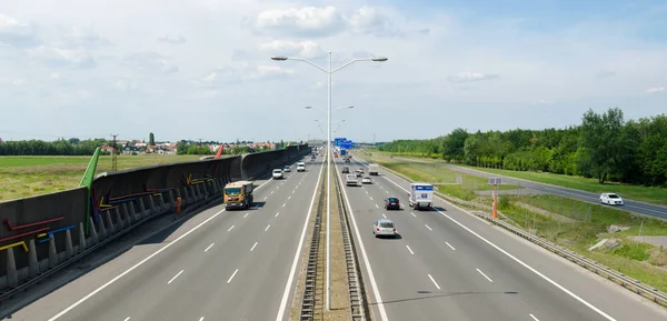 Wroclaw, Polonya - Haziran, 2018: Karayolu A8 Polonya yakınındaki