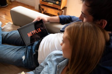 Wroclaw, Polonya - 18 Ağustos 2018: Netflix film ve Tv dizisi gerçek zamanlı bir küresel sağlayıcısıdır.