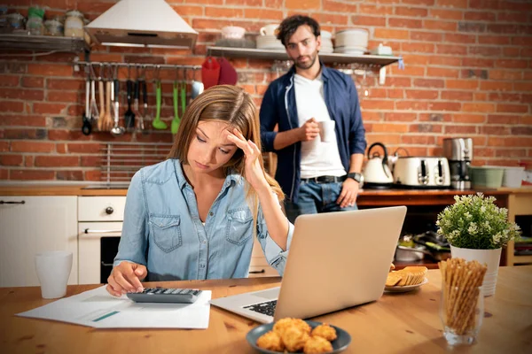 Young Couple Savings Home Budget Concept Managing Finances Taxes Using — Stock Photo, Image